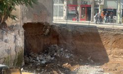 Malatya’da yerinde dönüşümde korku dolu anlar! Temel kazılırken toprak kaydı, o bina boşaltıldı