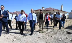 Vali Seddar Yavuz’dan Darende’ye çıkarma: Yatırımlar ve deprem konutları yerinde incelendi