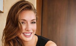 Amerika'daki Sürpriz Nikahın Ardından İlk Poz: Yasemin Kay Allen ve Eşinden Boğaz'da Romantik Tur