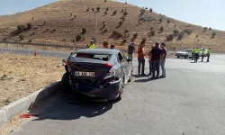 Akçadağ’da iki otomobil çarpıştı: 8 kişi hastanelik oldu