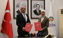 Bakan Mahinur Özdemir Göktaş Malatya’da: Engelsiz Yaşam Merkezi için imzalar atıldı