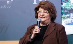 Eskiler çok iyi biliyor, gençler yeni öğreniyor: Adı Malatya yollarında yaşayan Güldal Akşit kimdir?
