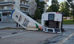 Malatya'da ki kazada minibüs devrildi: 4 kişi yaralandı