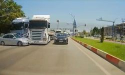 Malatya çevreyolunda korku dolu anlar: Otomobil TIR’ın önünde metrelerce sürüklendi!