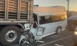 Malatya'da tarım işçilerini taşıyan minibüs kazasında son gelişme: 3’ü ağır 19 yaralı!