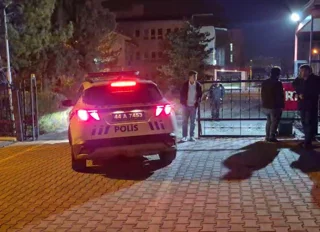 Restoranda kanlı hesaplaşma: Akrabasını silahla vurdu