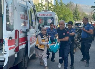Malatya'da cinnet geçiren şahıs ailesini silahla yaraladı