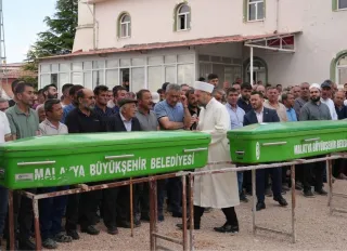 Malatya’yı yasa boğan kaza: Aynı aileden 3 kişi yan yana toprağa verildi!
