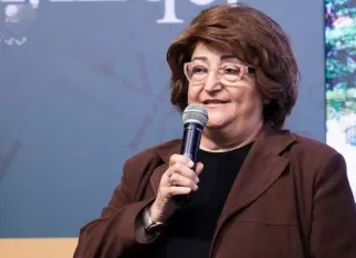 Eskiler çok iyi biliyor, gençler yeni öğreniyor: Adı Malatya yollarında yaşayan Güldal Akşit kimdir?