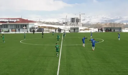 Başkalespor evinde güldü, zirveye yerleşti