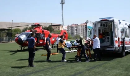 Dakikalarla yarış: Darende’de helikopter genç hasta için havalandı