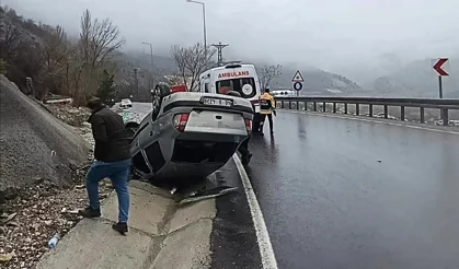Malatya’da kontrolden çıkan araç devrildi: 5 yaralı