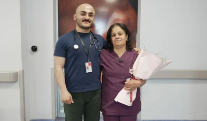 Malatya’da duygulandıran ebeler haftası buluşması