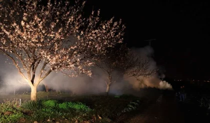 Malatya’da saman balyalarıyla geceyi aydınlattılar