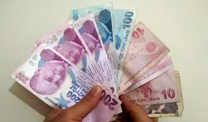 Memur maaşları nisan da "eksiye" düştü