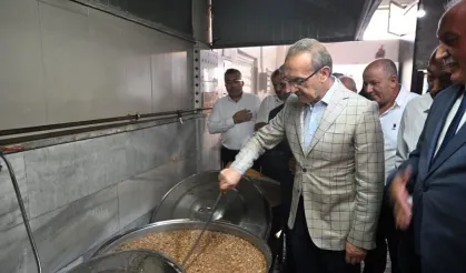 Malatya'da anlamlı aşure programı: Vali Yavuz'dan birlik ve kardeşlik vurgusu