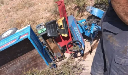 Yazıhan’da çapa motoru devrildi: 2’si çocuk 3 yaralı