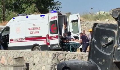 İş makinesinin camına kafasını çarpan operatör yaralandı