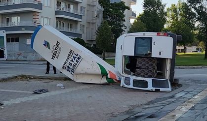 Malatya'da ki kazada minibüs devrildi: 4 kişi yaralandı