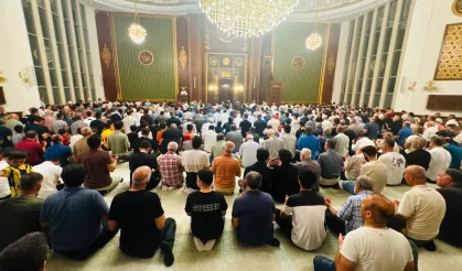 Malatya’da Mevlid Kandili idrak edildi: Vatandaşlar Kernek Karagözlüler Camii’ne akın etti