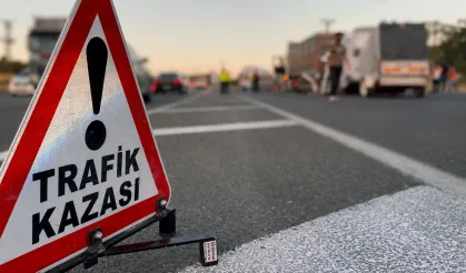 Yeşilyurt’ta peş peşe yaşanan kazalarda 3 kişi yaralandı