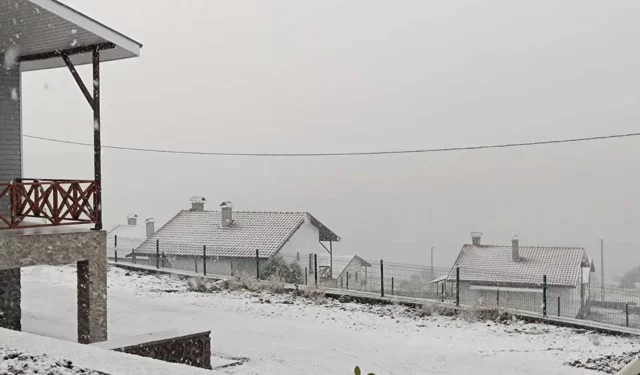 Ankara’ya mevsimin ilk karı düştü