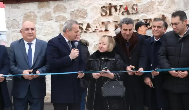 Sivas’ta tarihi saat kulesi yeniden hayat buldu