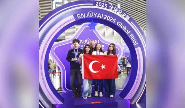 Balıkesir robotik takımı Çin’den gümüş madalya ile döndü