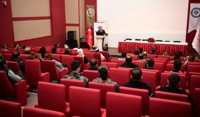 Yapay zeka hastalara tanı koyabilir mi? Malatya’da tartışıldı