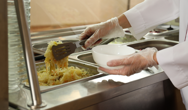 MALATYA İŞÇİ İAŞE MERKEZİNDE YEMEK YAPIMI VE DAĞITIM İŞİ 