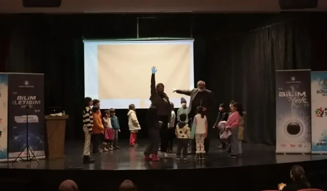 Bilim Kafe’de uzay yolculuğu: İnönü Üniversitesi gökbilimini toplumla buluşturdu