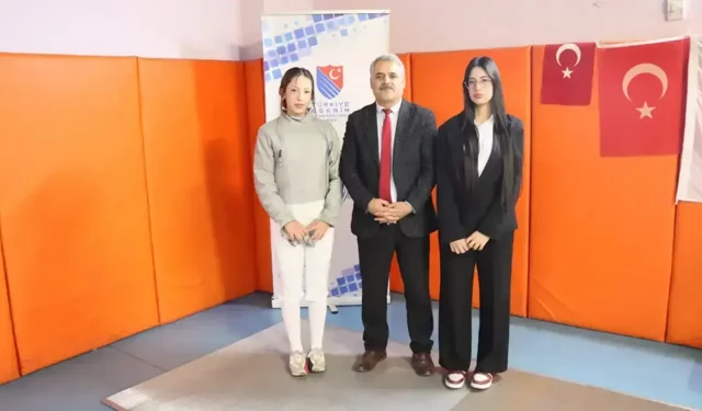 Malatya’da eskrimde ikiz gururu