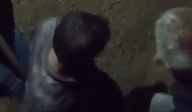 Kum yığınının içinde kalan işçi için zamanla yarıştılar!