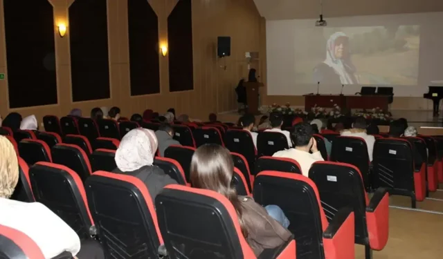 Eğitim Fakültesi’nde ilmek ilmek kadın konferansı yapıldı