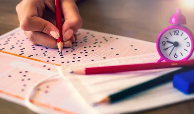 AÖF sınav takvimi açıklandı: Vize, final ve yaz okulu sınavı tarihleri belli oldu