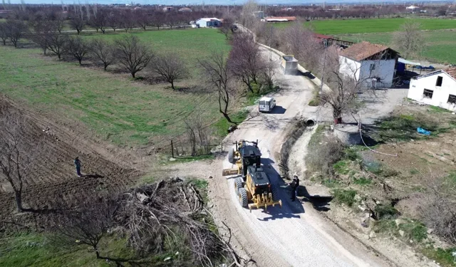 Battalgazi’de kırsal mahallelerde yol çalışmaları sürüyor