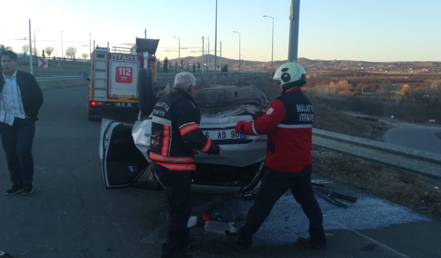 Üniversite yolunda trafik kazası: 3 yaralı