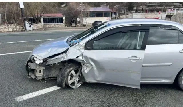 Elazığ-Diyarbakır Karayolunda korkutan çarpışma. Ekipler seferber oldu