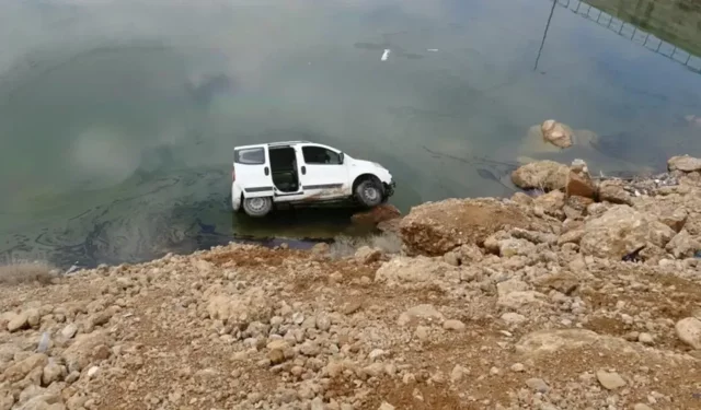 Malatya'da feci kaza: Gölete yuvarlanan sürücüden şok sözler