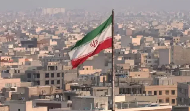 Dünya ayakta: İran 'gizli silahı' ateşledi menzili herkesi şoke etti