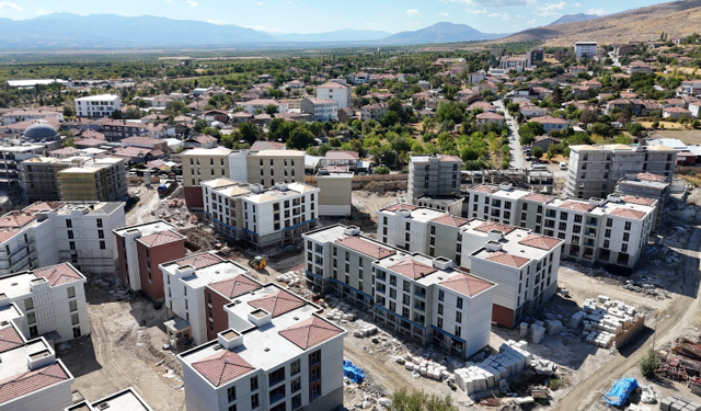 Akçadağ’da yeni dönem: Konutlar yükseliyor, çehre değişiyor!