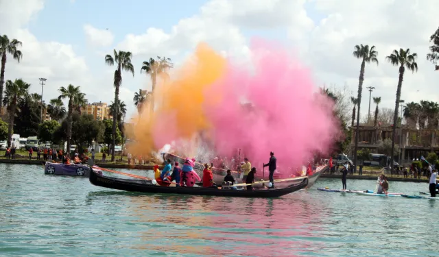 Adana’da Portakal Çiçeği Karnavalı’nda renkli su korteji coşkusu