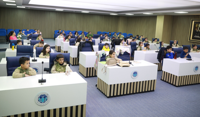 Battalgazi’de minik öğrenciler belediyeyi keşfetti