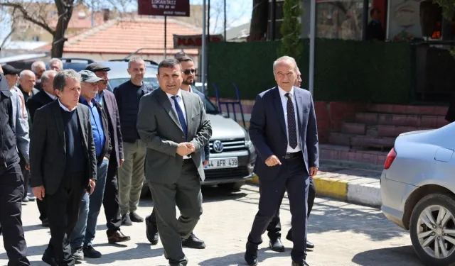 CHP’den ihraç edilen belediye başkanından sürpriz ziyaret