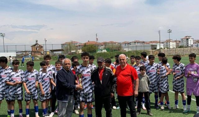 Malatya Fenerspor’dan 3 gollü resital: U-15 Ligi’nde şampiyonun adı kondu!