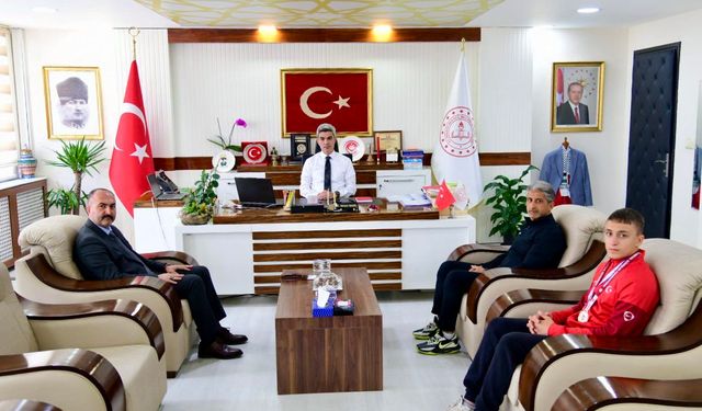 Malatyalı genç güreşçiden Türkiye şampiyonluğu: Minderin yeni kralı Muhammed Eymen!