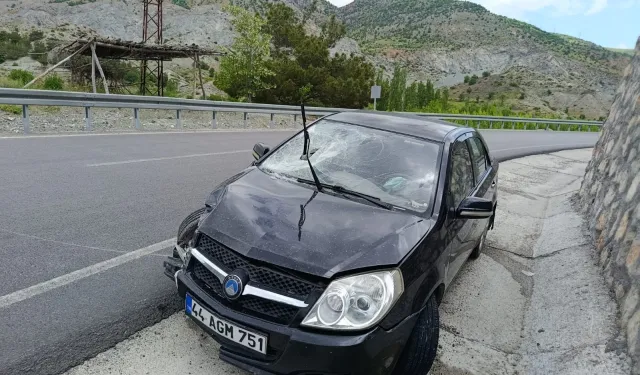 Kontrolden çıkan araç bariyerlere çarptı: 1 yaralı