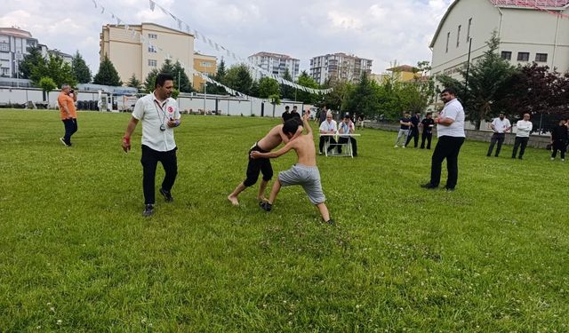 Malatya er meydanında tozu dumana kattılar: Genç yiğitlerin nefes kesen mücadelesi!