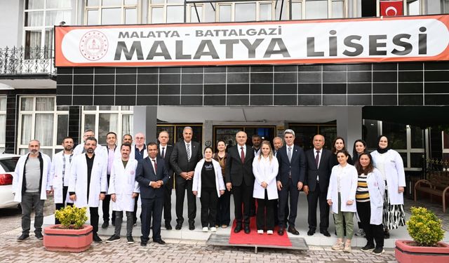 Malatya’da öğrencilere büyük jest: Sınav ücretinden deneme sınavına tam destek!