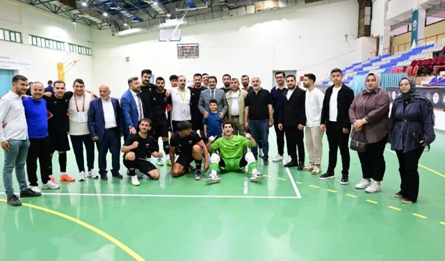 Battalgazi Belediyespor finale göz kırptı! İlk maçta gol yağmuru: 10-6